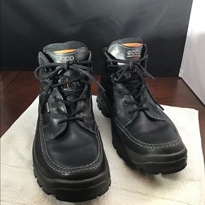 ecco men's track 6 moc snow boot